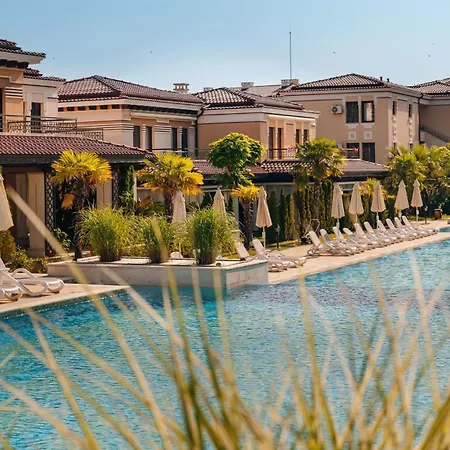 Resort Life 4*