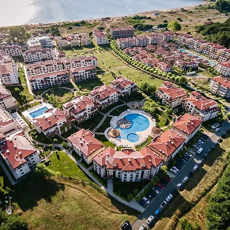 Life Resort 4*
